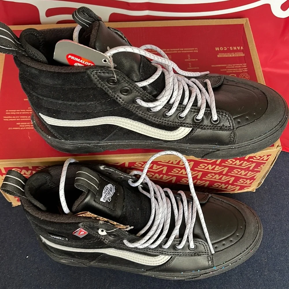 Vans WMNS Sk8-HI Mte-2
Glitter Black Glitter
VNOA5HZZUNM
Boots - sneakers - Picture 5 of 16